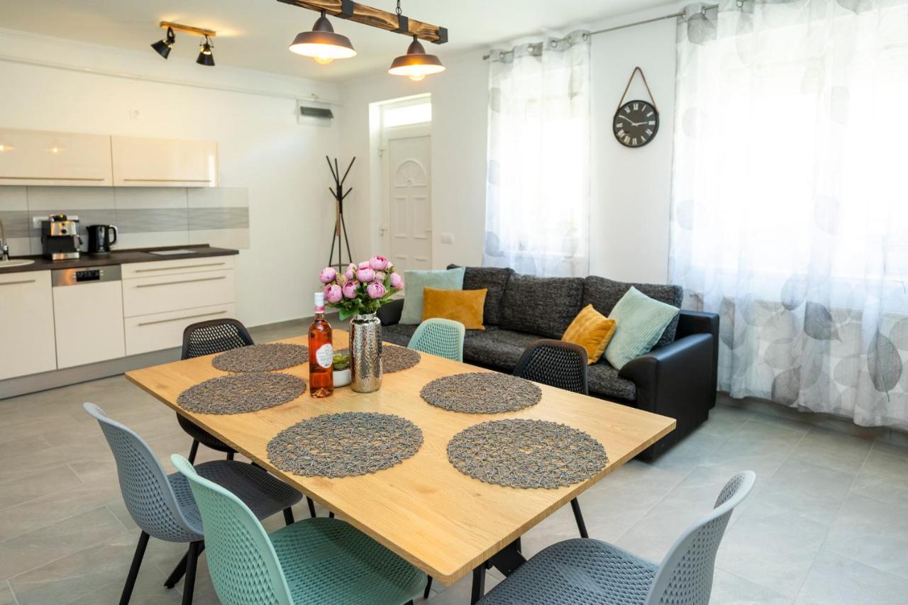 Zsendulo Apartman Apartment Eger Exterior photo